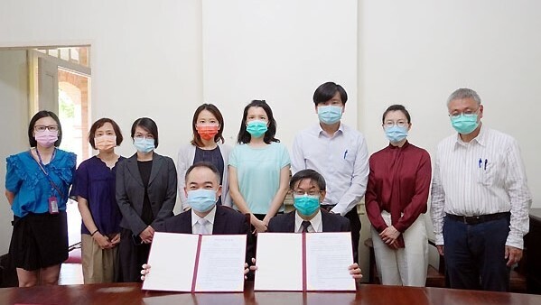 真理大、台灣優勢產業簽產學合作協議